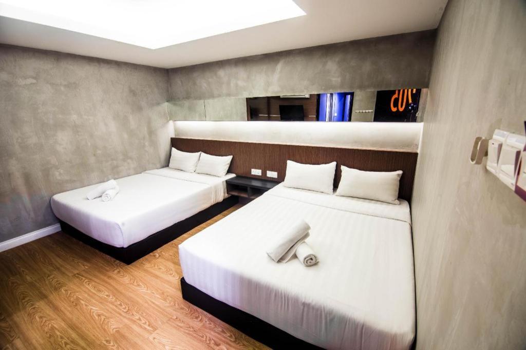 Monaco Boutique Hotel Sadong Jaya Kota Kinabalu Esterno foto