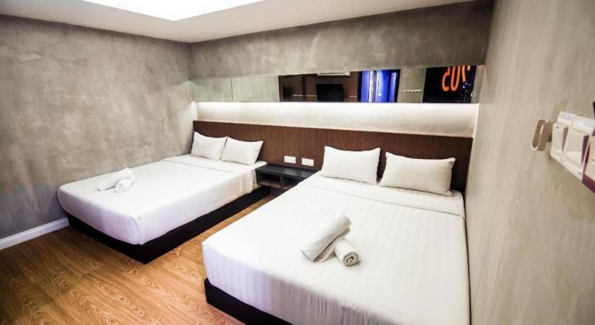 Monaco Boutique Hotel Sadong Jaya Kota Kinabalu Esterno foto