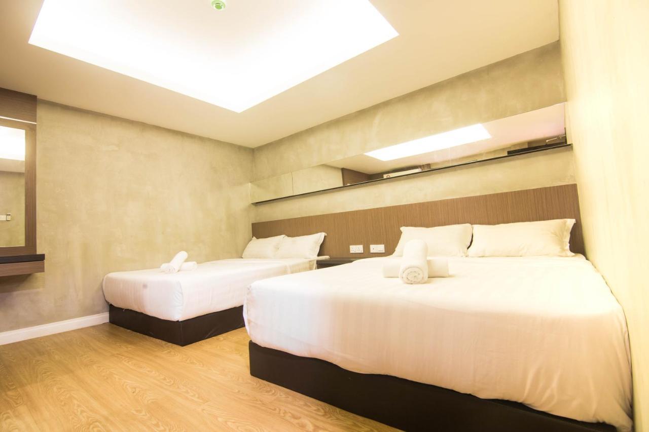 Monaco Boutique Hotel Sadong Jaya Kota Kinabalu Esterno foto